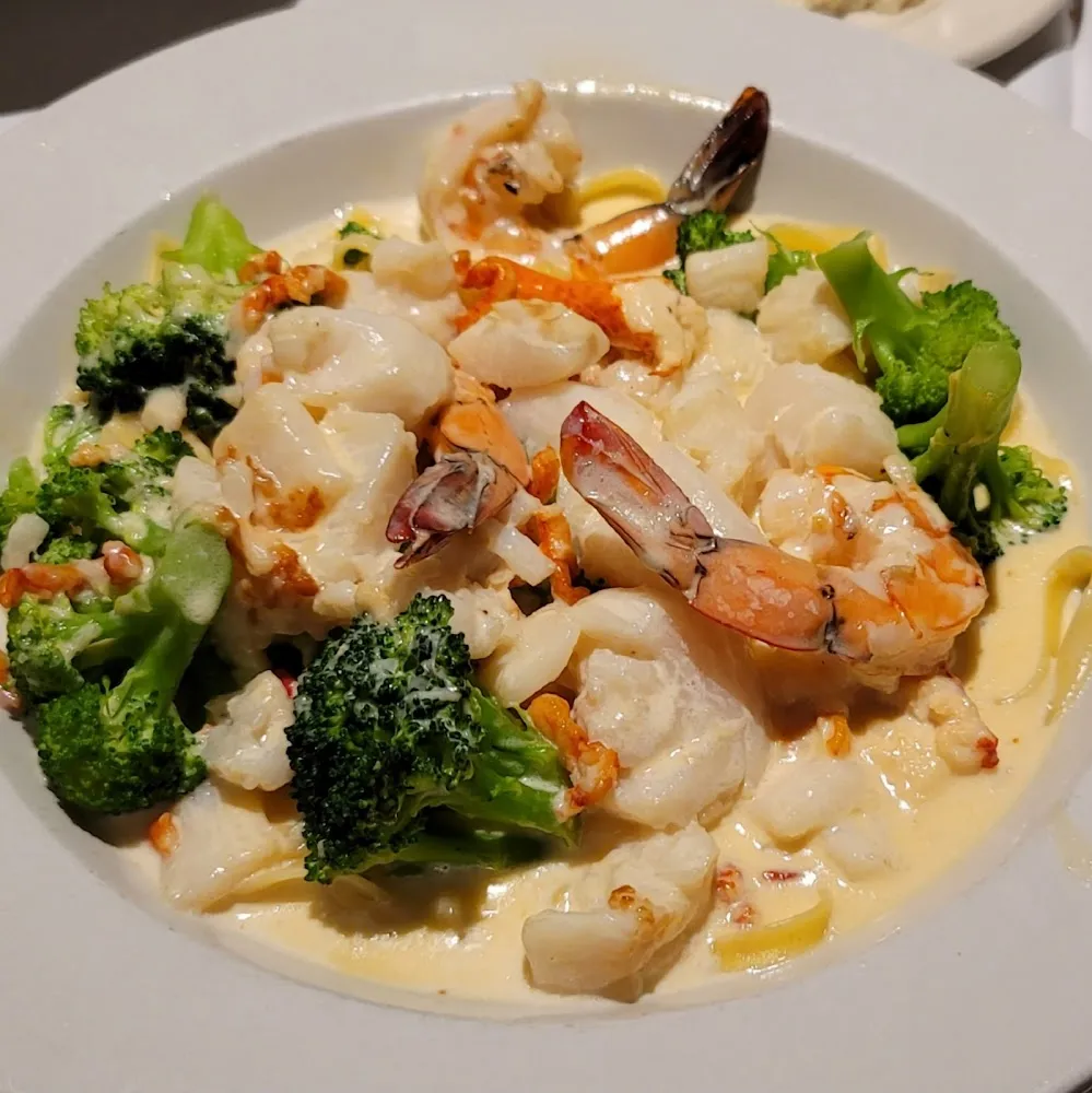 Seafood Fettuccine Alfredo